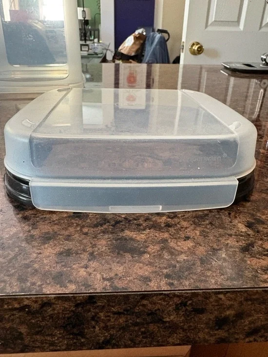 Tupperware Food Storage Container - Picture 5 of 8